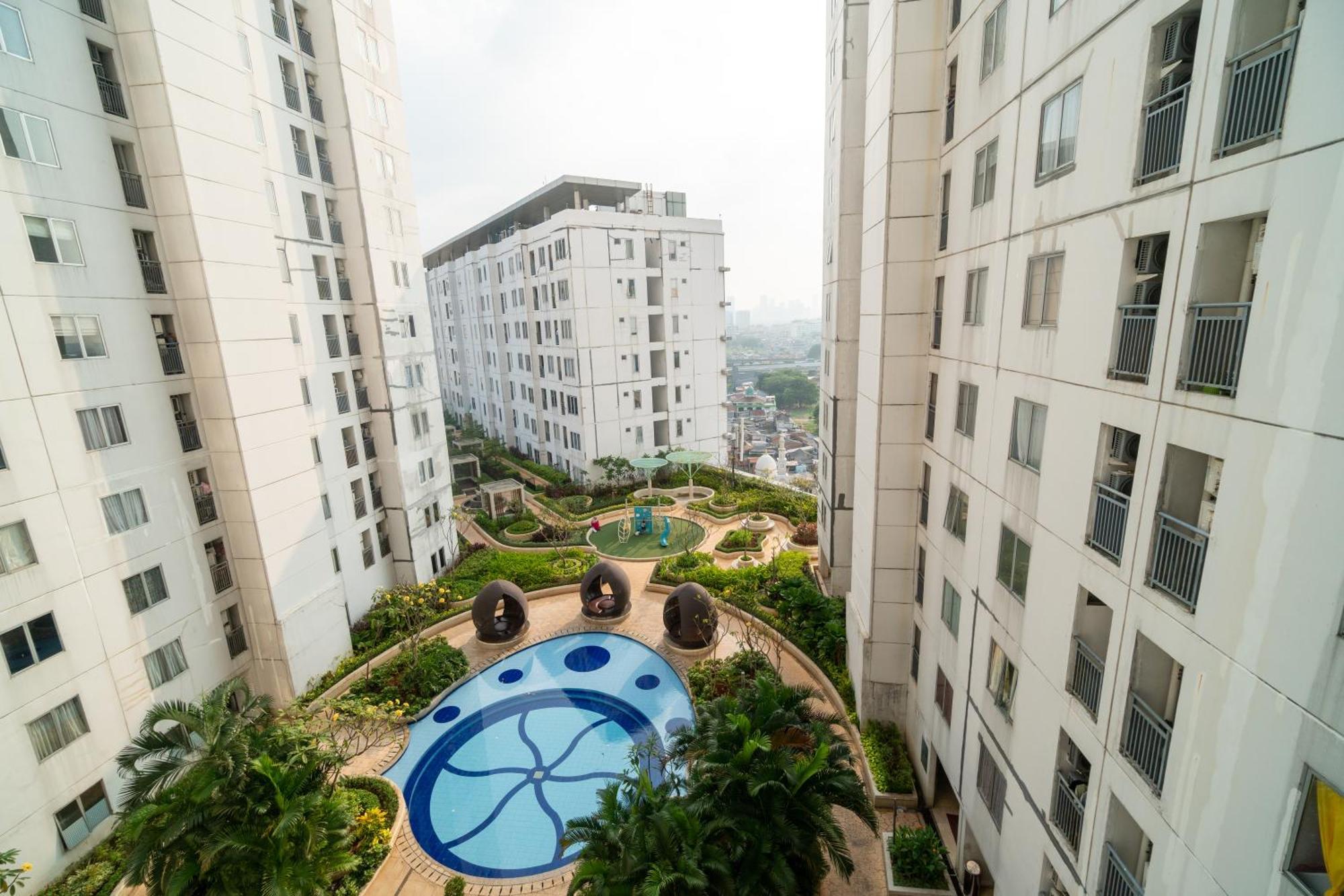 Lovely At Bassura Netflix And Chill Appartement Jakarta